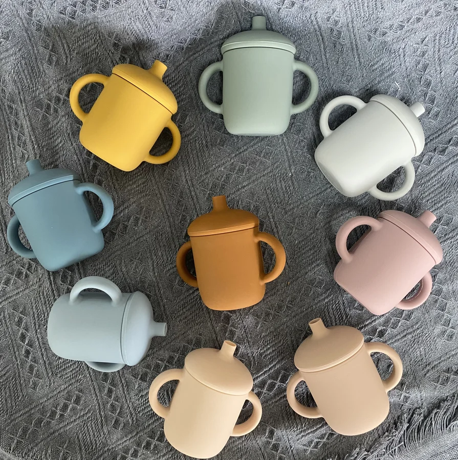 Оптовая продажа новая силиконовая чашка sippy многоразовая детская из органического силикона без