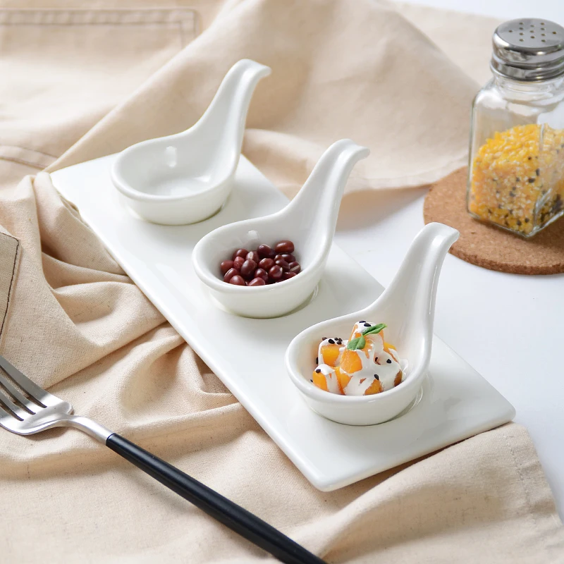 Wholesale Caviar Dish Ceramic Seasoning Plates Sushi Dip Bowls Sauce Bowls Mini Appetizer Plates Ceramic Sauce Dish Caviar Spoon