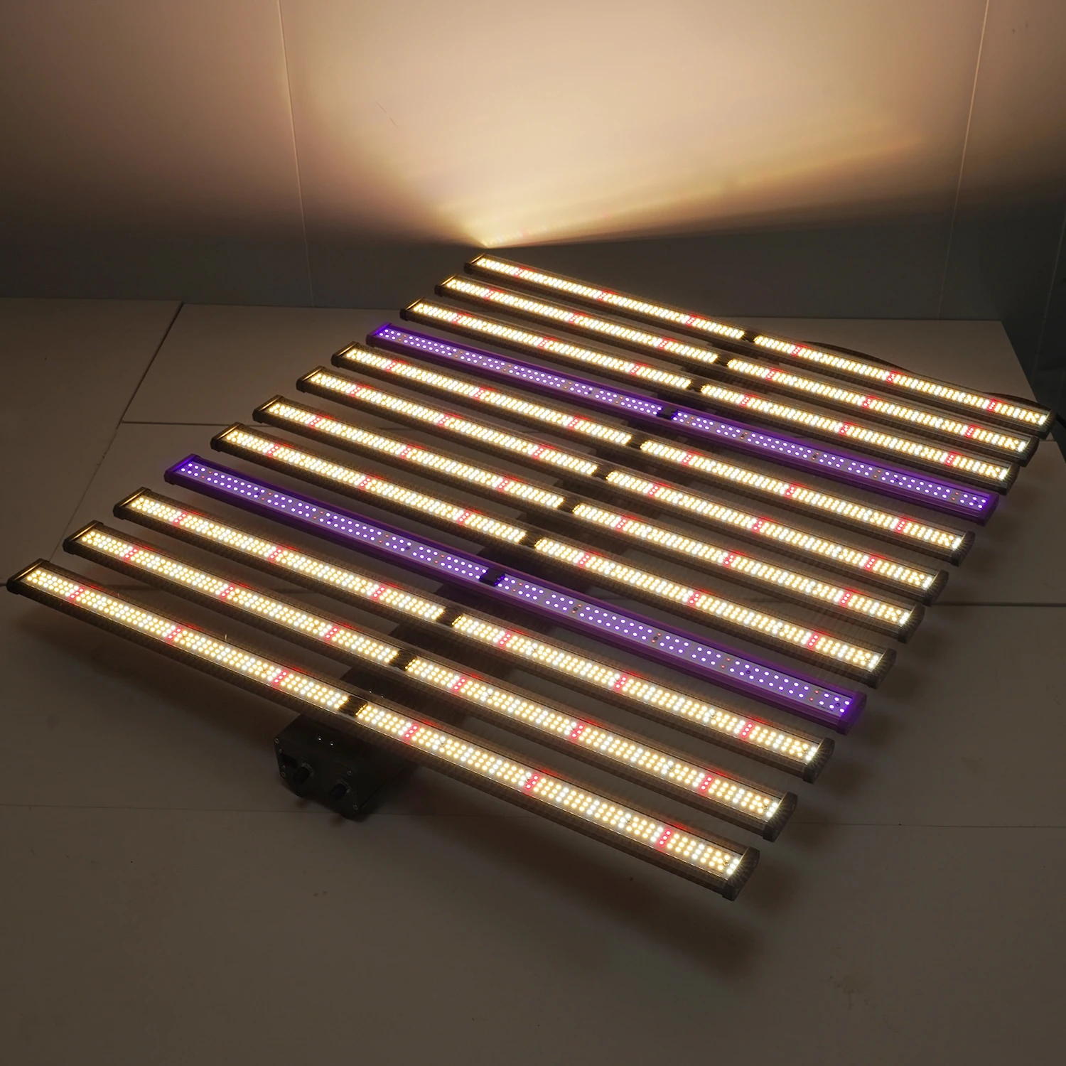 Ip65 Vertical Farming Plant 1060W Full Spectrum Hydroponic Lamp Led Grow Light Bar 3000K 3500K Samsang Chips For Indoor Plants