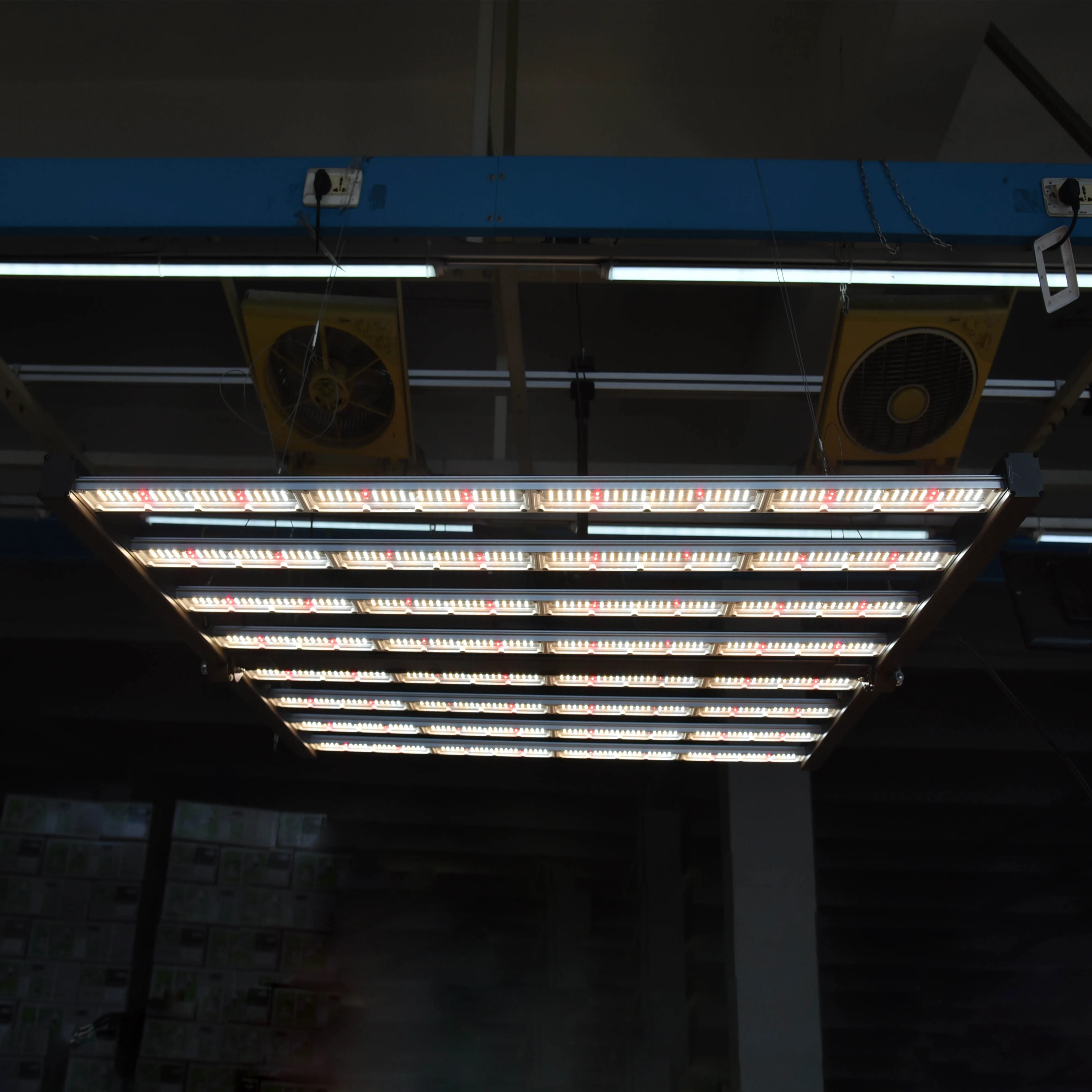 New LED Grow Light 1000W Horticulture Led Full spectrum foldable light Luminous Red White Blue Body Lamp