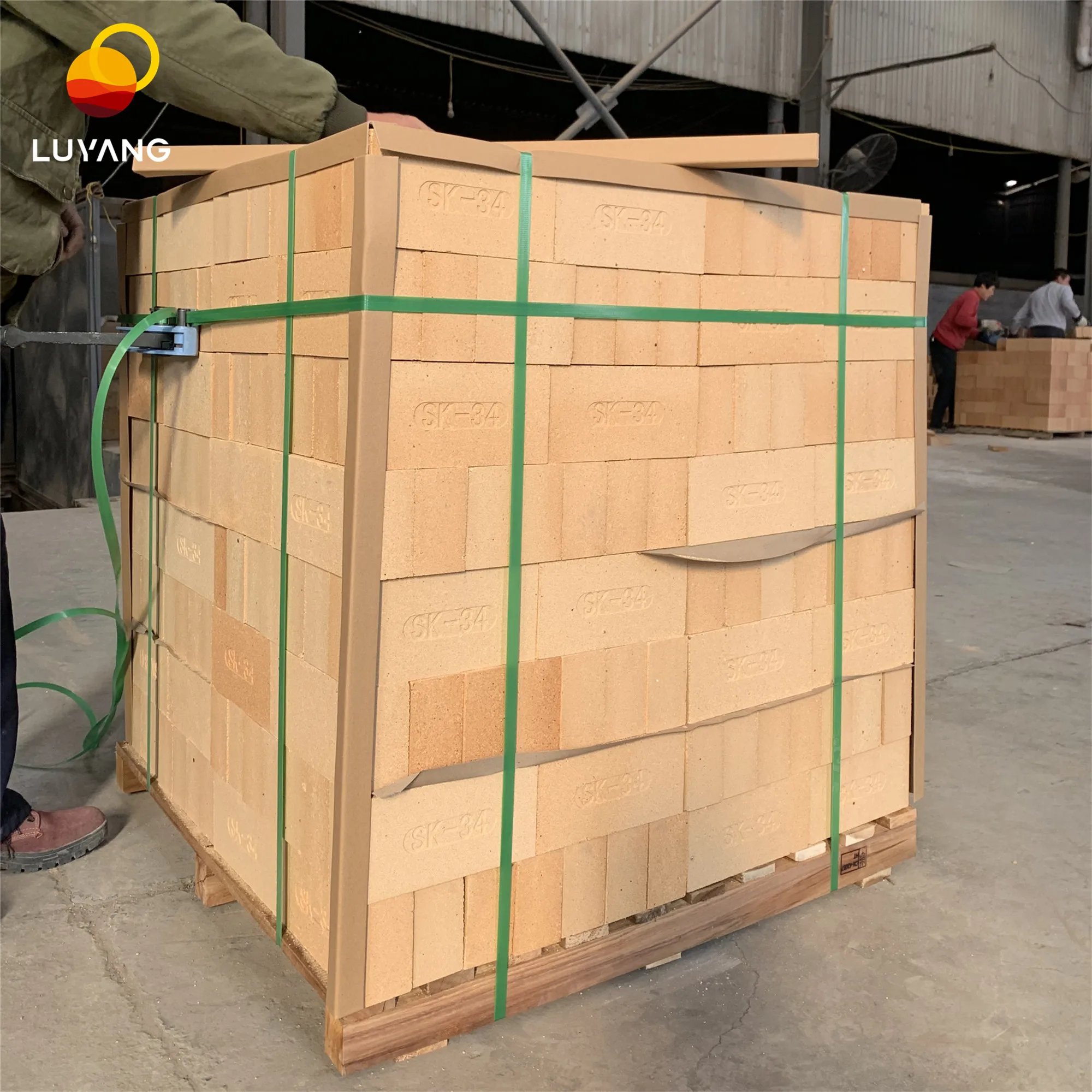 Good price high strength low porosity refractory fire clay brick for glass melting furnaces