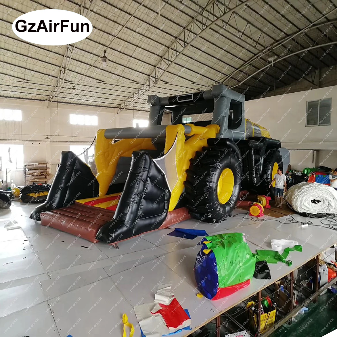 New design large inflatable digger engineer truck excavator slide bouncer castle