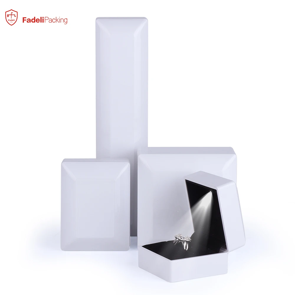 Luxury led light jewelry packaging box custom logo high quality ring packing jewelry boxes led light boxes factory wholesale