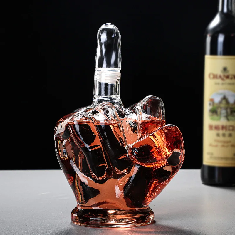 2022 gift glass whiskey bar middle finger decanter set with 2 liquor glasses for bar home hotel wine whisker decanters