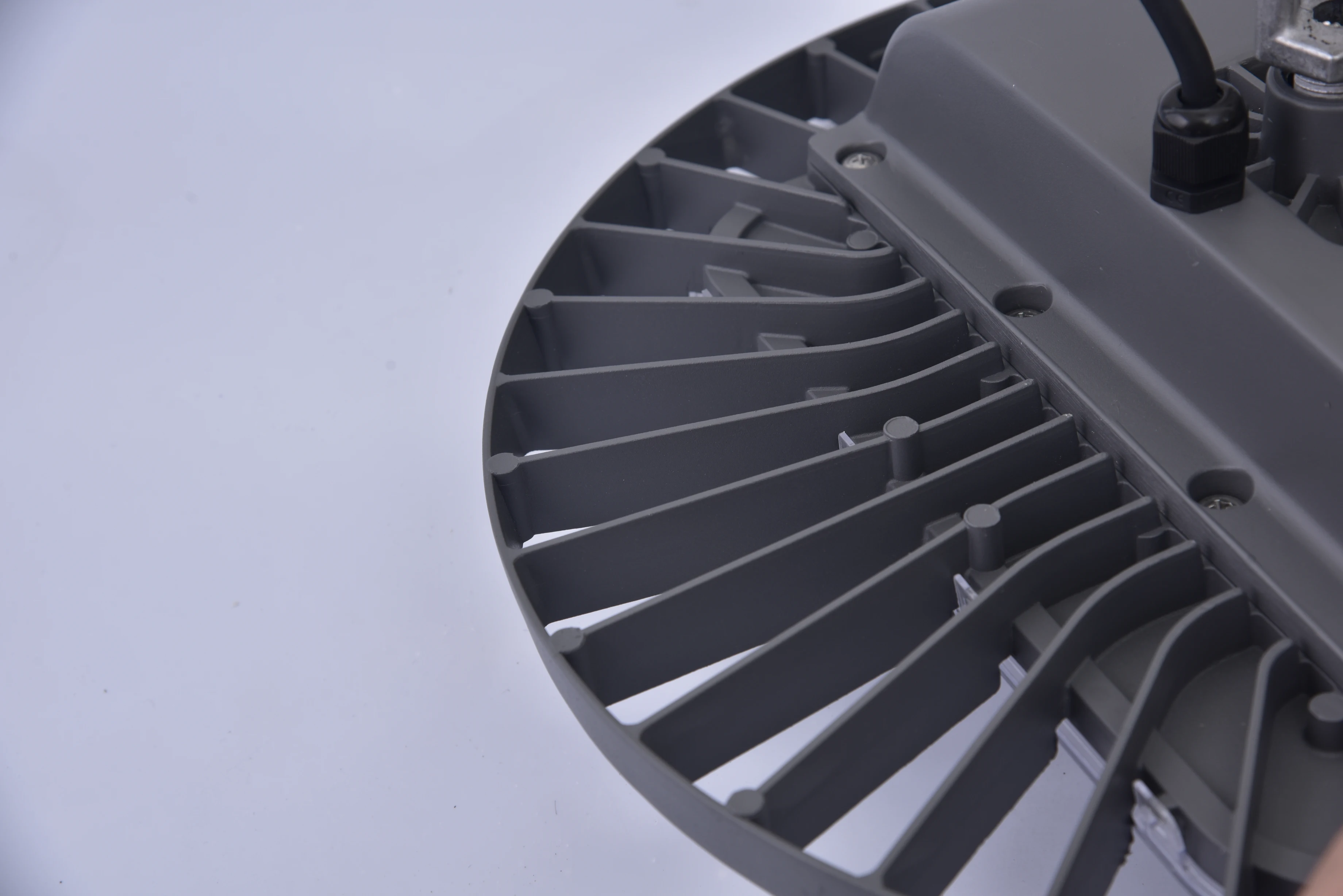 Wholesale Factory Price high quality cheap Outdoor Industry Aluminum Alloy UFO luminaire for industrial use