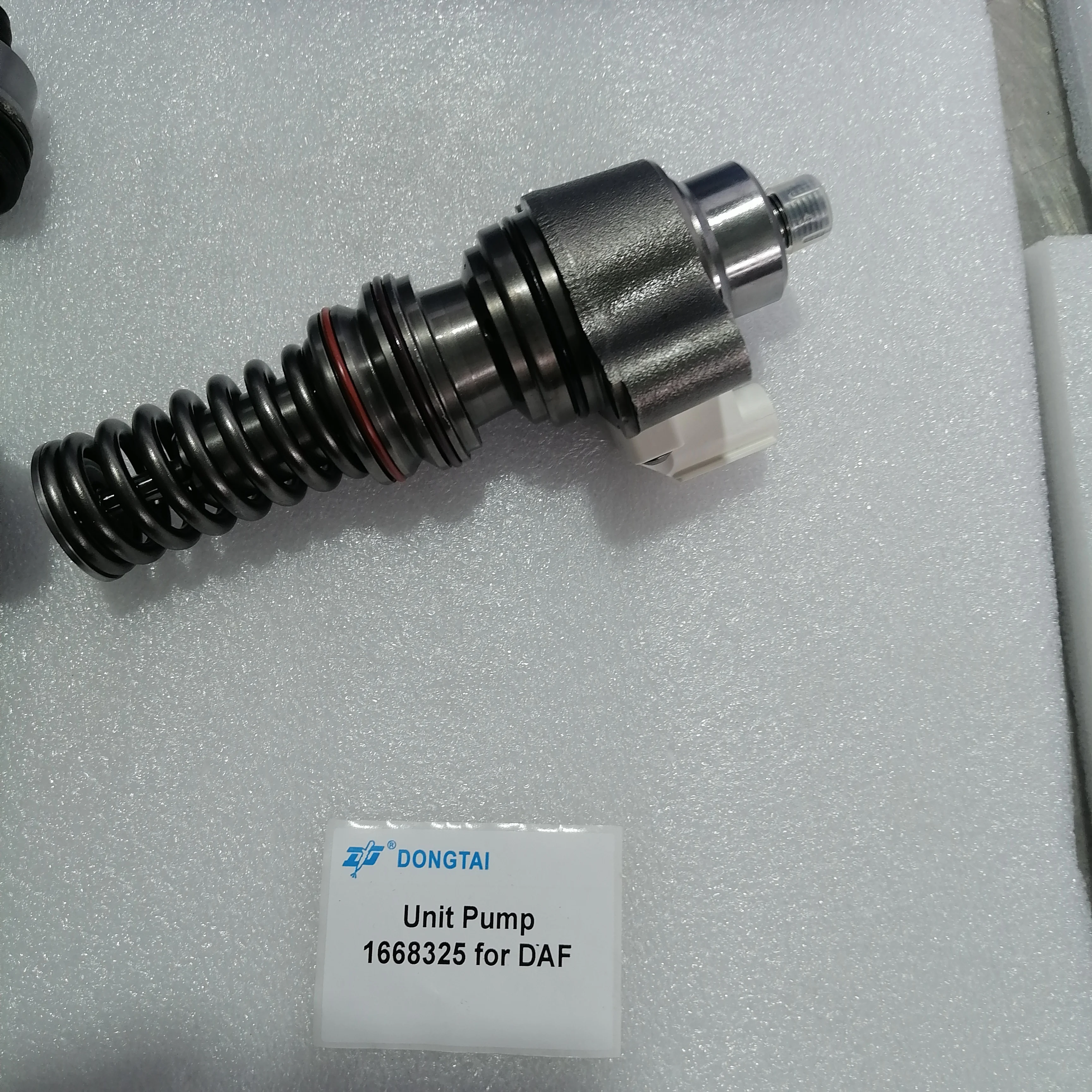 Детали для дизельного двигателя ISLE8.9 грузовиков DAF топливный инжектор 1668325