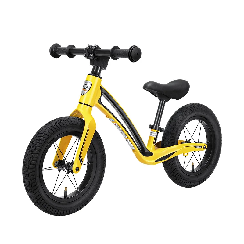 Montasen 12' OEM Magnesium Alloy Kids Balance Bike Special Design For Baby Bicycle Baby First Bike