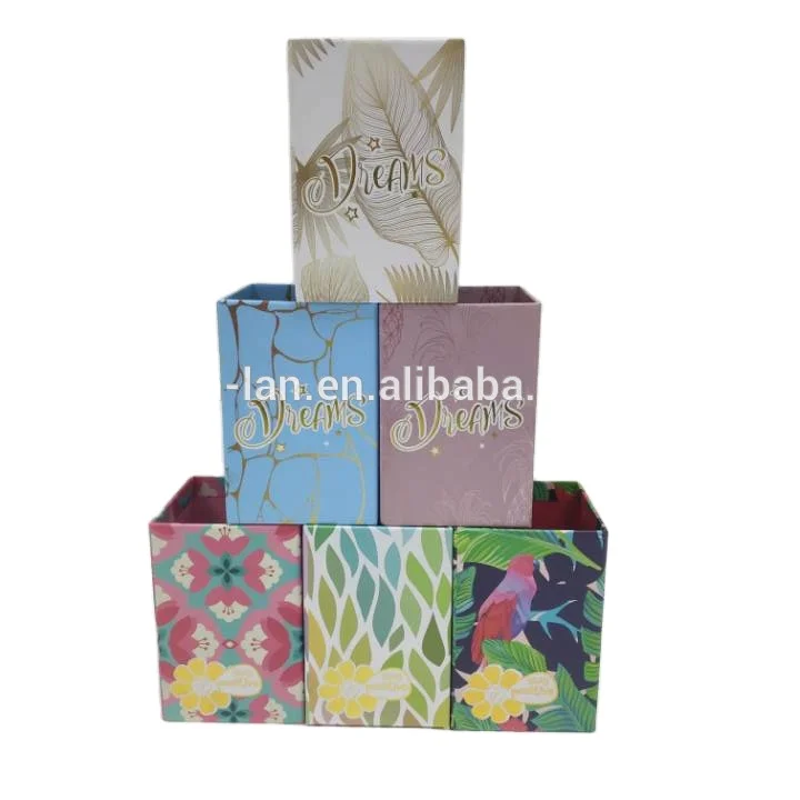 Fancy folding recycled paper pen holder