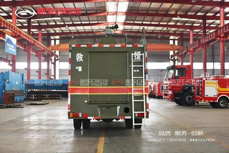 4x2 5000Litre Water Tanker Fire Truck Japan Brand Fighting Trucks Isuzu 700P Firefighter truck for