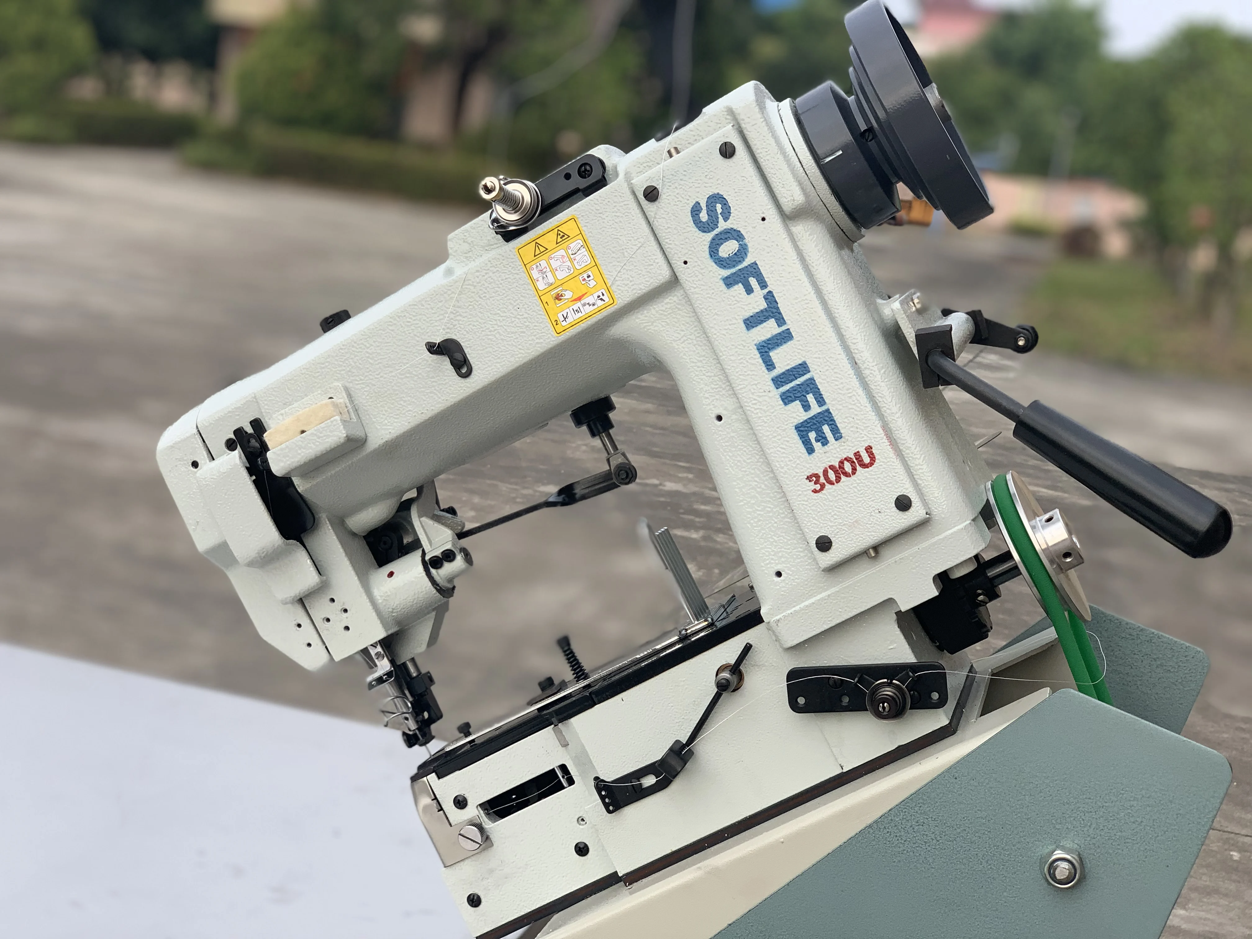 Китайские оптовые поставщики Высокоэффективная ленточная машина для закрытия краев