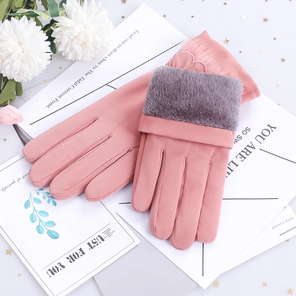 Lovely running and cycling gloves for ladies to keep warm in winter