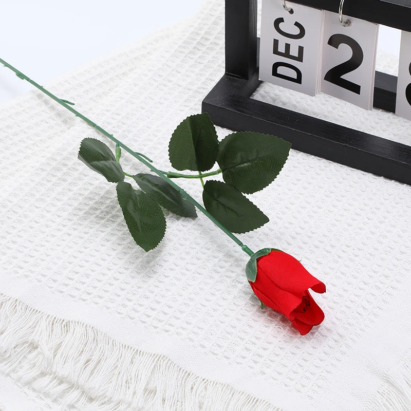 Artificial flower New single flannelette rose wedding scenery road lead row flowers Bride holding fake rose flowers