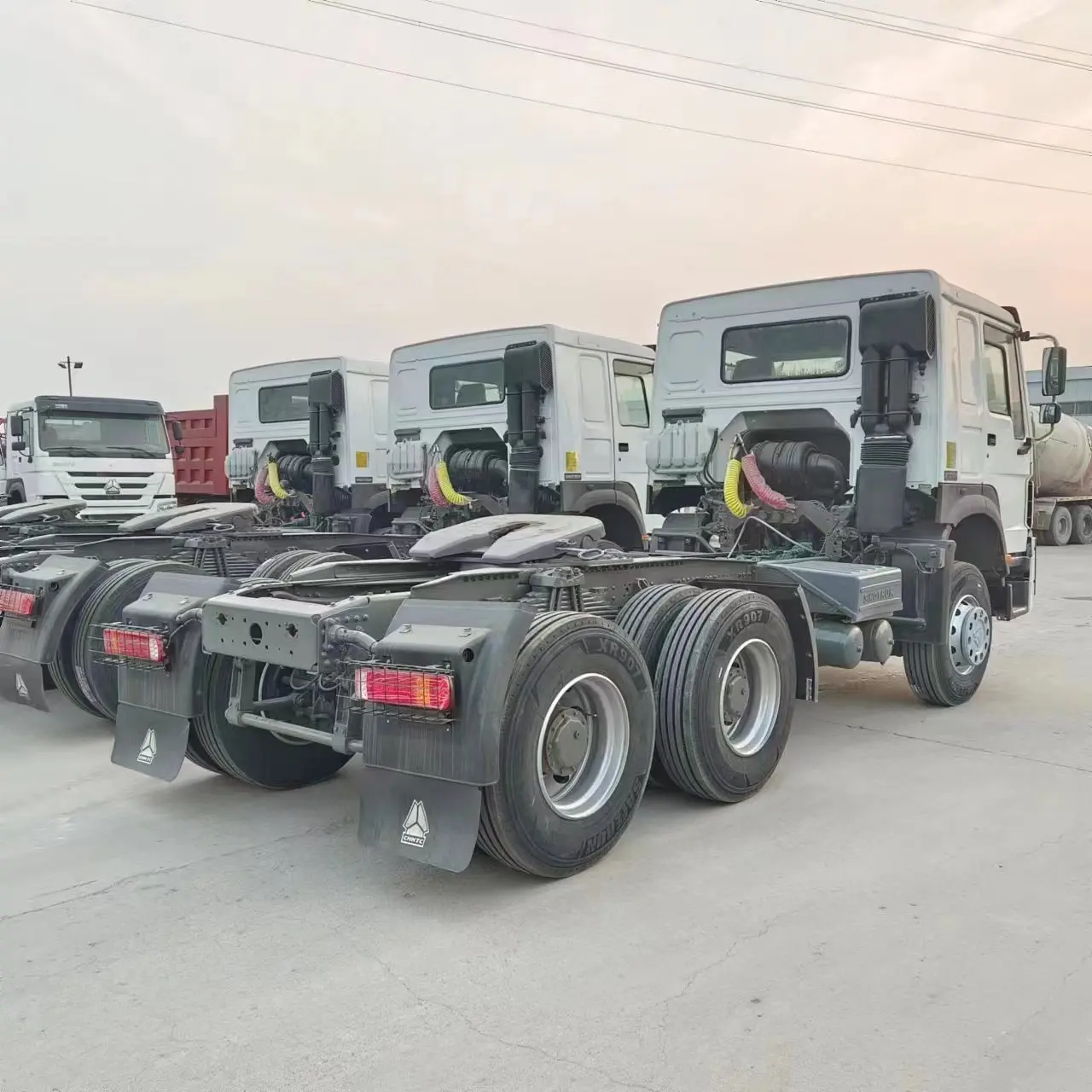 Cheap price used 4x2 6x4 HOWO tractor truck high quality for HOWO tractor truck