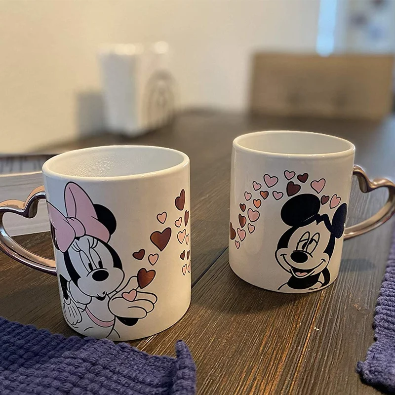 14 oz Minnie  Blowing Kiss  Design with Heart Shaped Metallic Handle couple mug
