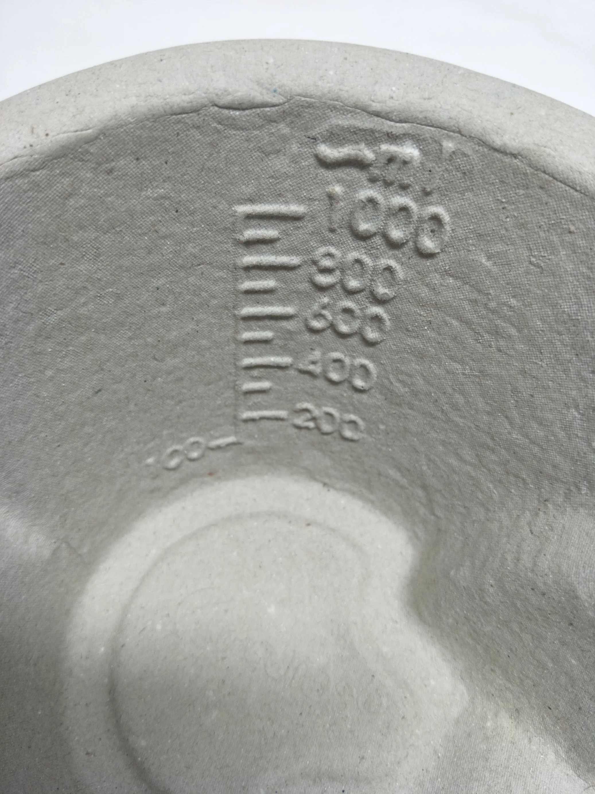 Disposable Medical Molded Paper Pulp Measuring Jug for hospitals single use