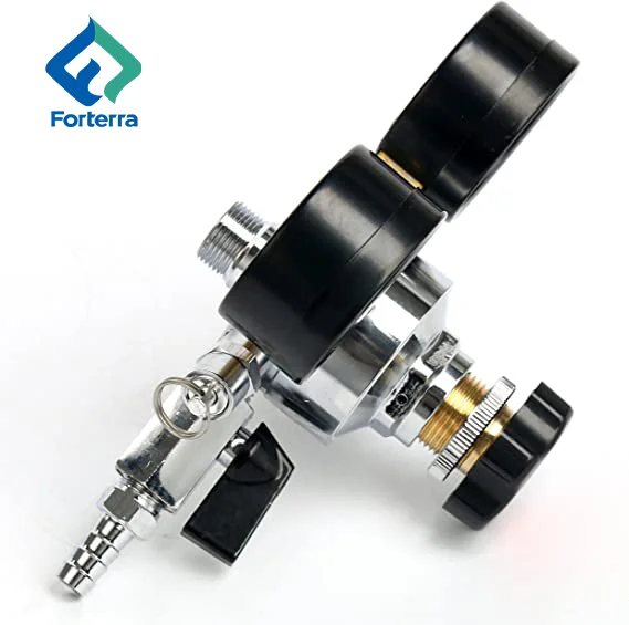 High Quality Brass Material Dual Gauges CO2 Keg Regulator Beer Regulators with Pressure Adjustment Knob