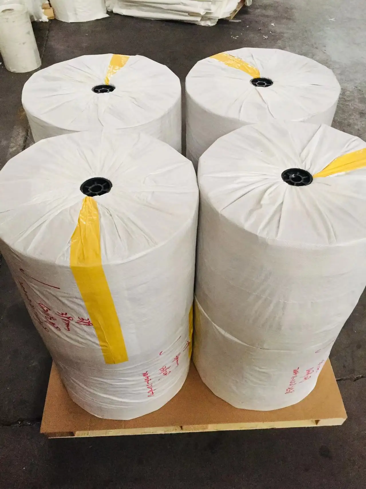 White/Yellow Base Paper of Tipping Paper for Cigarette Filter Wrapping