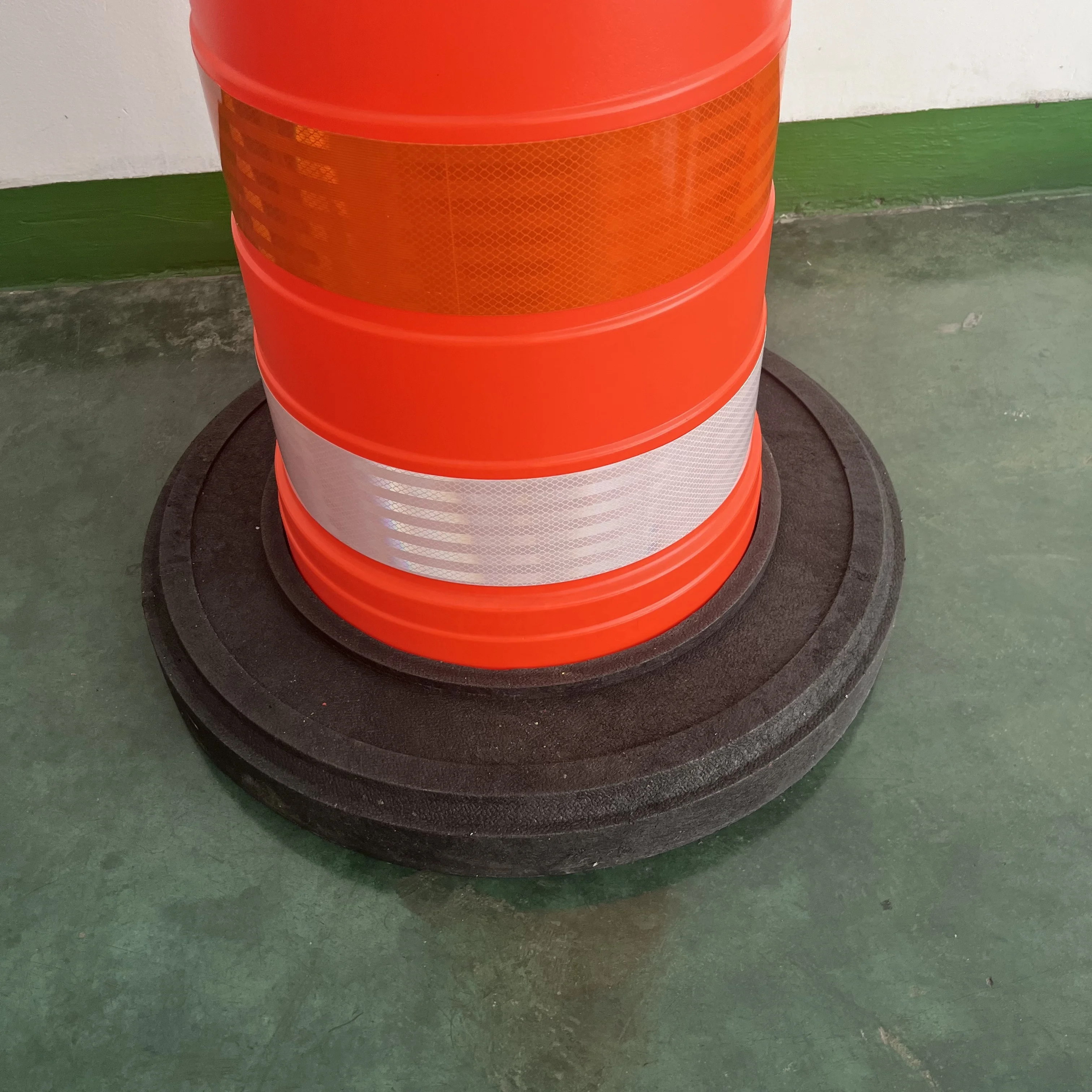 1100mm China Factory Road Safety Reflective Rubber Base Traffic Drum
