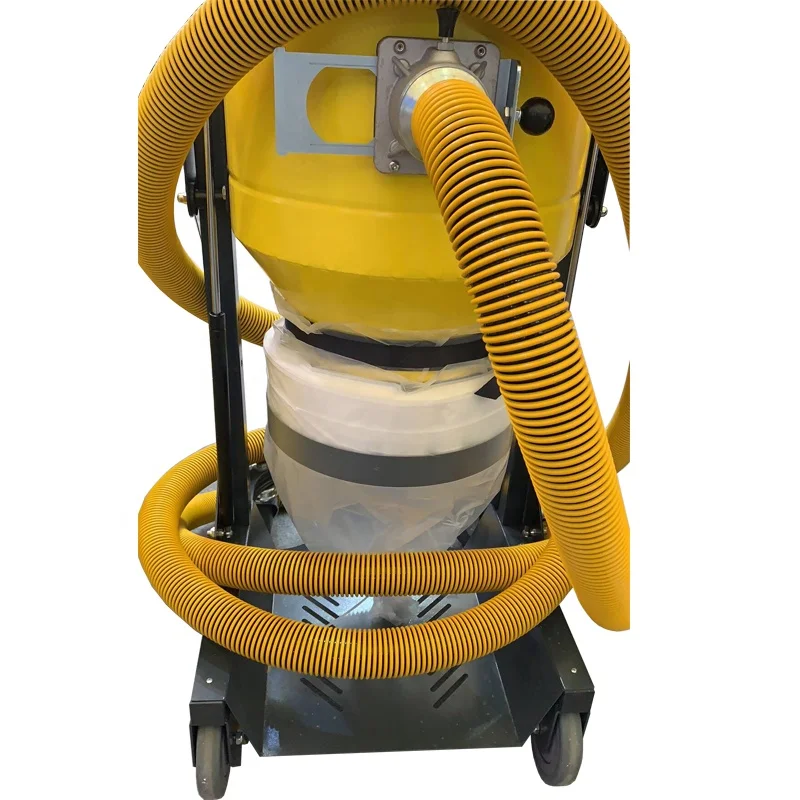 Мокрый и сухой пылесос с тройным двигателем Ametek