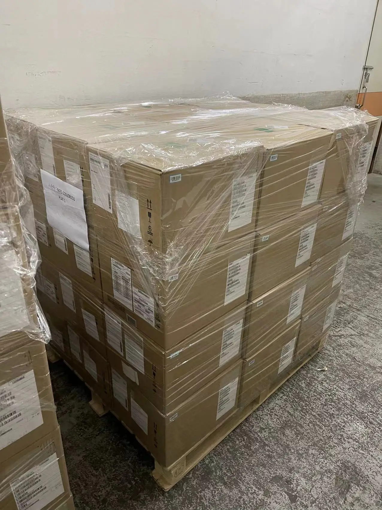 Broadcom LSI 9380-8i8e 05-25716-00 PCIe 3 0x8 SAS3316 8 внутренних и внешних портов MegaRAID трехрежимный адаптер для