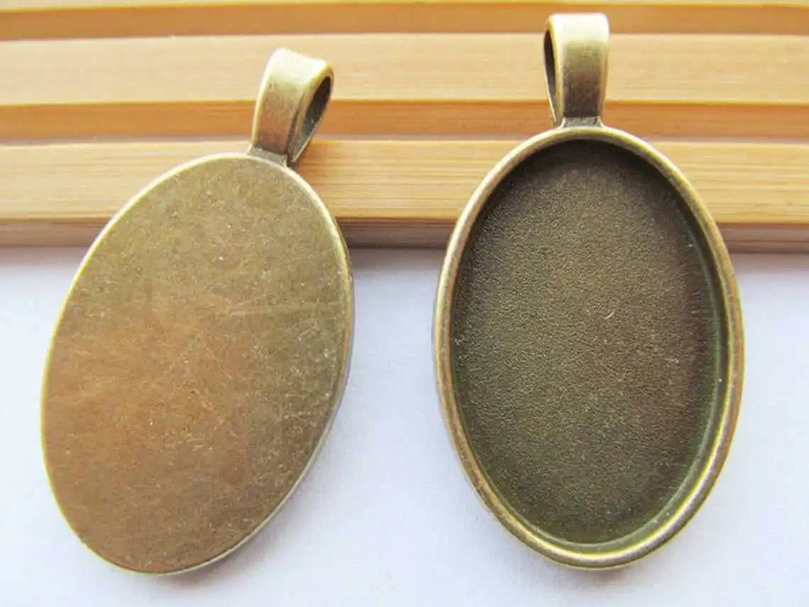 Hot Selling Super Popular Customizable Filigree Oval Base Setting Diy Photo Pendant Trays