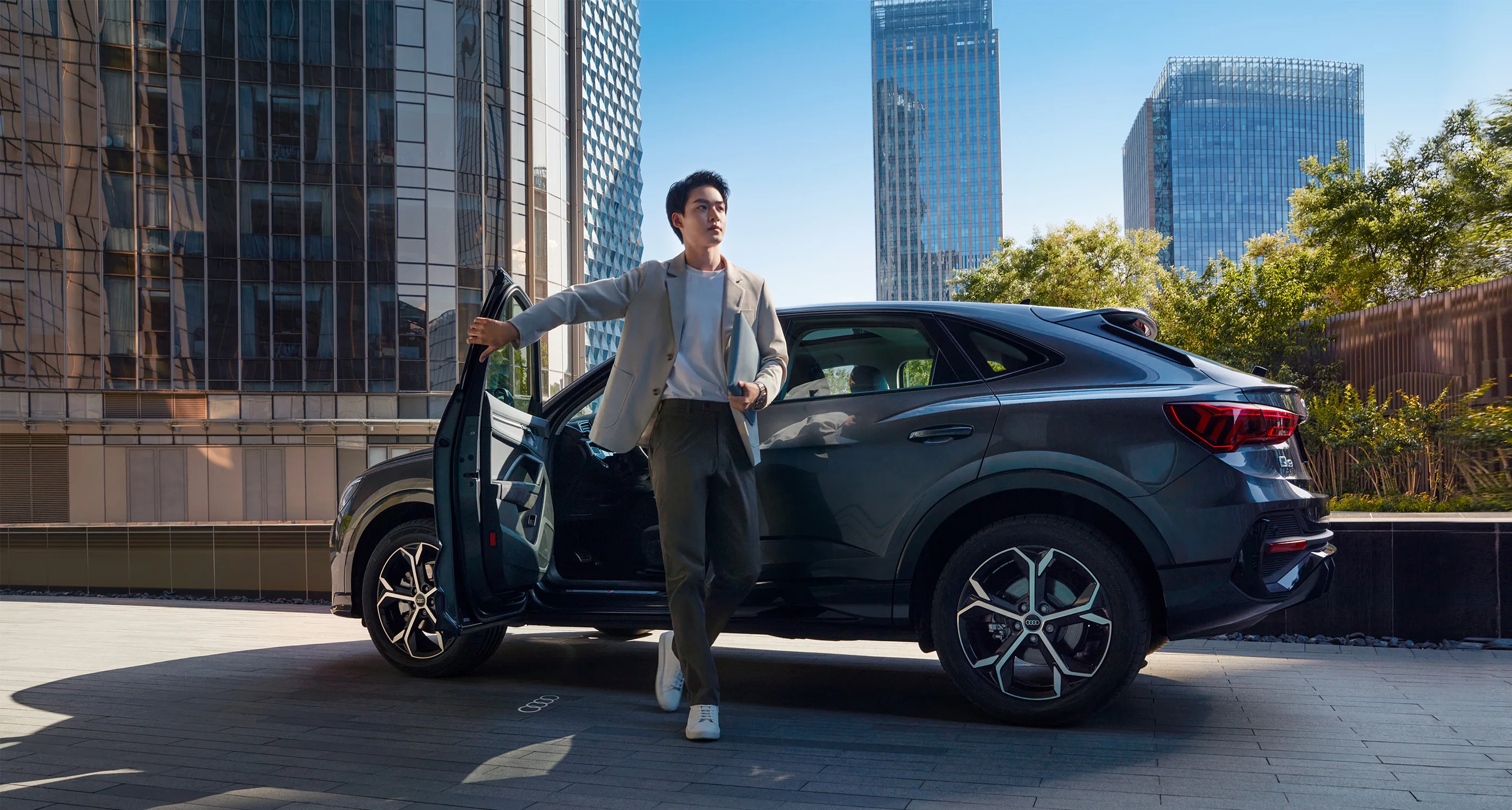 Лидер продаж Sanhe AUDI все новые автомобили Q3 Sportback 45 TFSI quattro 2023 внедорожники авд 2 0 т бензиновые