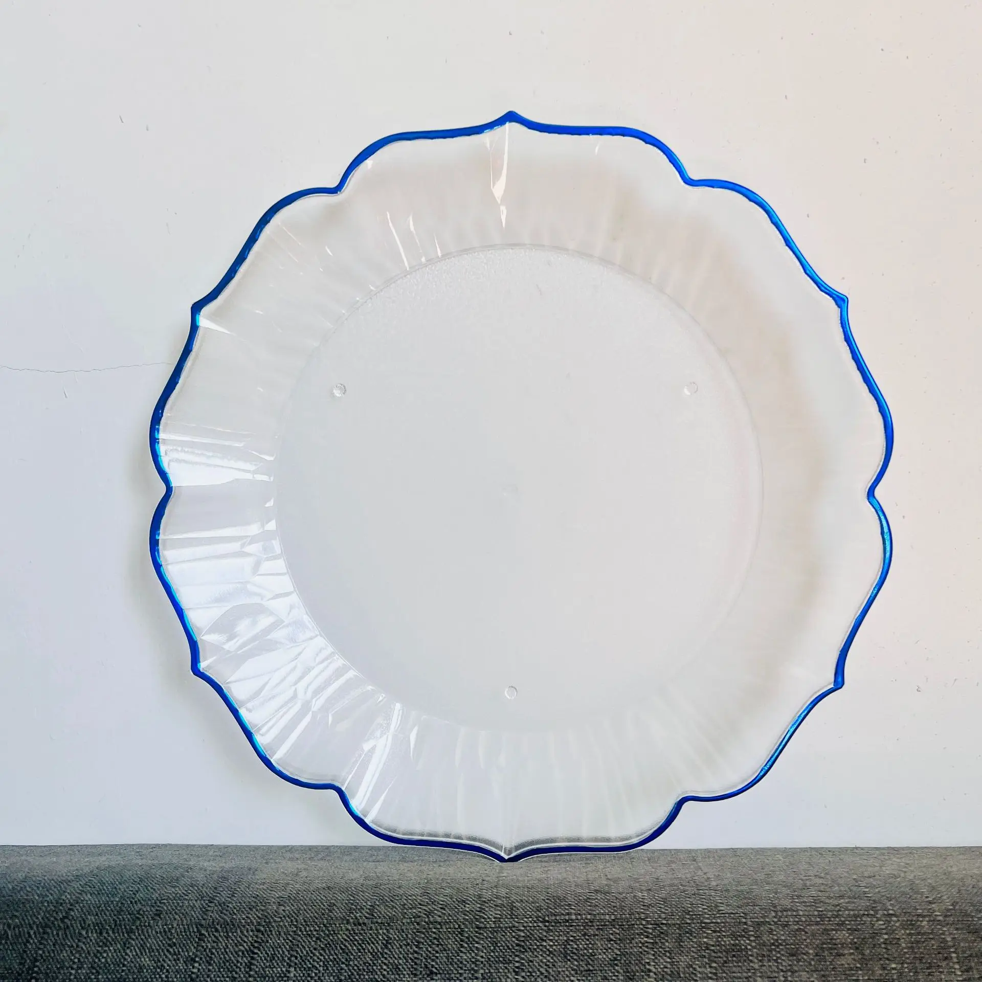 acrylic charger plate 13 inch plastic clear transparent with gold blue edge wedding event table suppliers