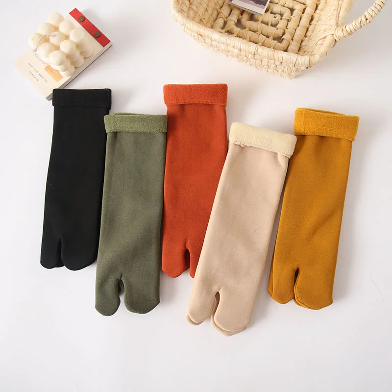 Winter 2 Toe 5 Toe Adult Warm Tube Snow Socks Colorful Velvet Thick Women Fashion Solid Color Floor Socks Highquality Hot Sale