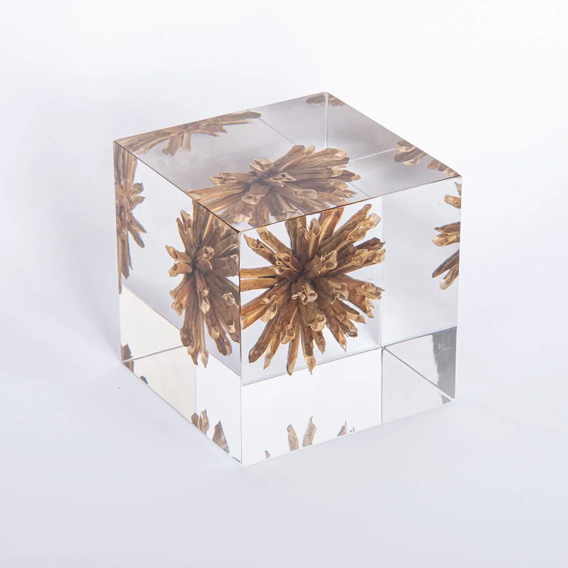 Modern Design Porcelain acrylic morden Design Art ceramic vase Decorative Accessories  hotel office table luxury home decor