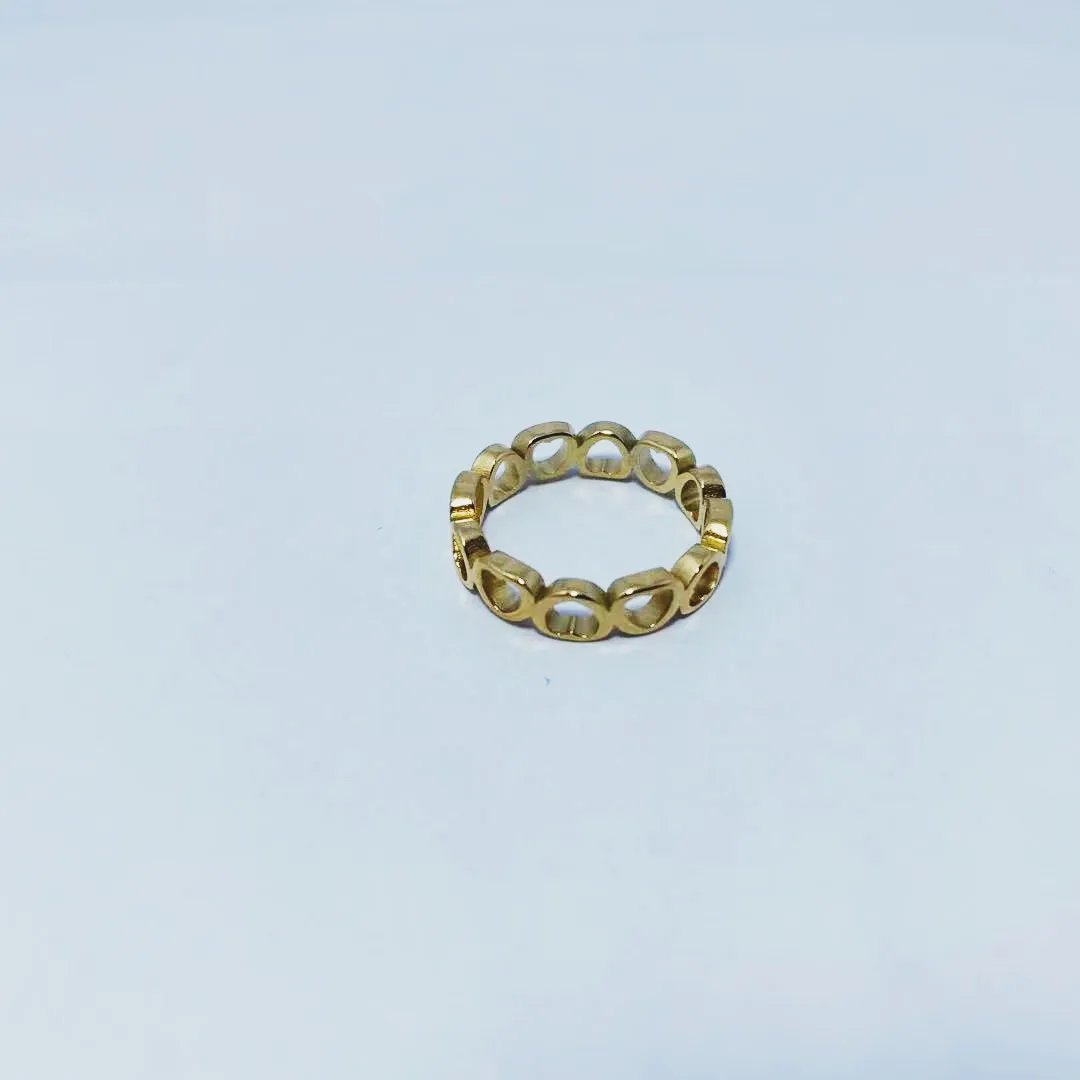 European and American foreign trade jewelry fashion simple temperament love shaped hollow ring