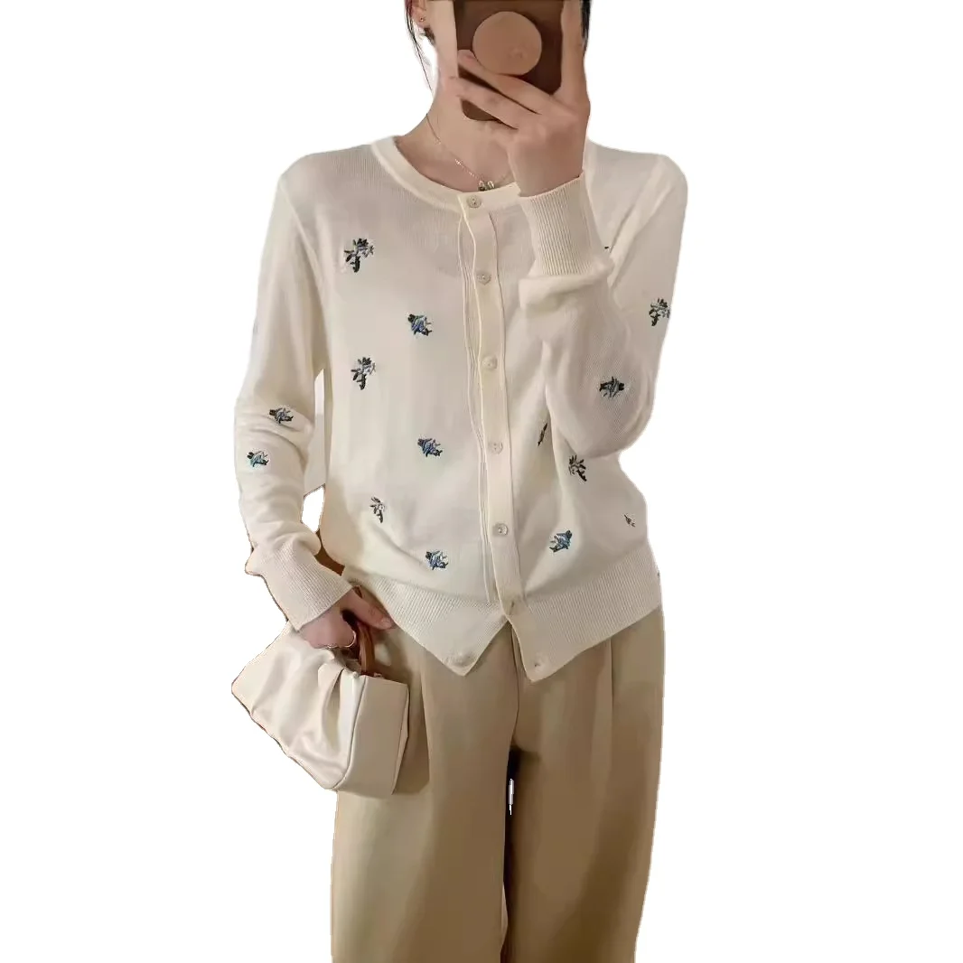 2024 autumn new simple female cardigan small floral embroidery Korean system looks young