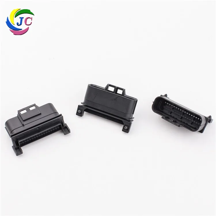 Прецизионная форма для литья под давлением пластмассы и соединительная форма