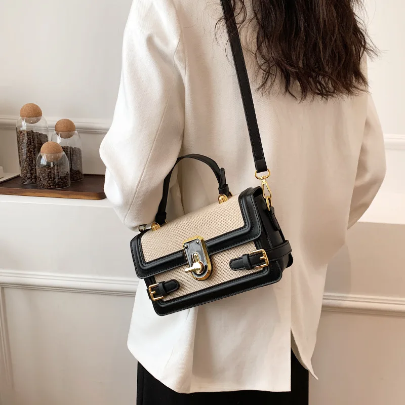 Factory Wholesale Handbags Light Ladies Small Square Bags Ladies Fashion Design Purses For Females Crossbody Bags