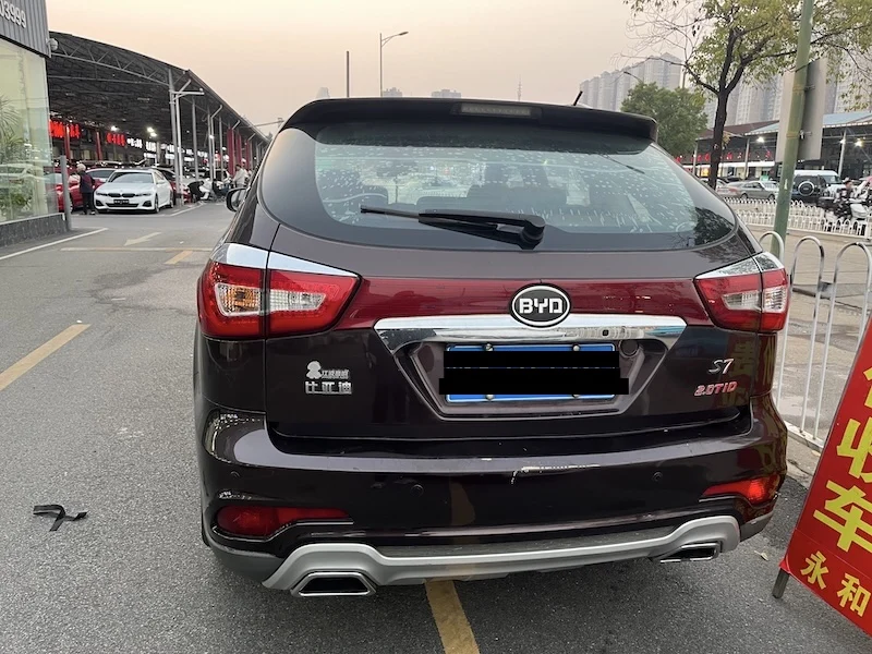 Лидер продаж подержанные автомобили 2015 byd auto S7 2 0 T дешевые на бензине