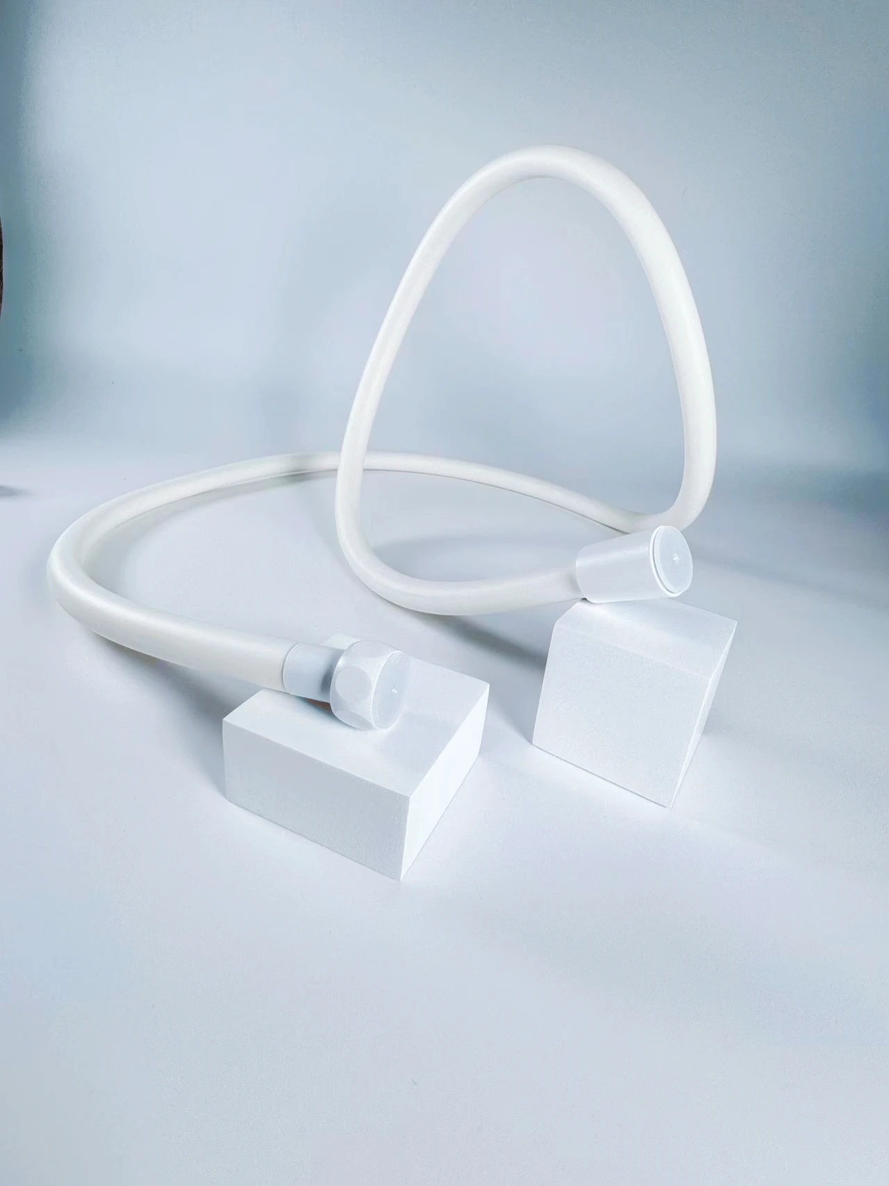 Matte Chrome Finish Durable Brass PVC Hose Filter Flexible Modern Design Style Shower Head Home Office Hotel Bathrooms Plumbing