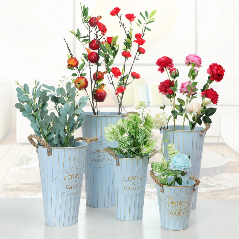 Vintage Metal  Flower Vase  Bucket Table Centerpiece Rustic Home Decor for Fresh and Dried Floral  for Home and Wedding