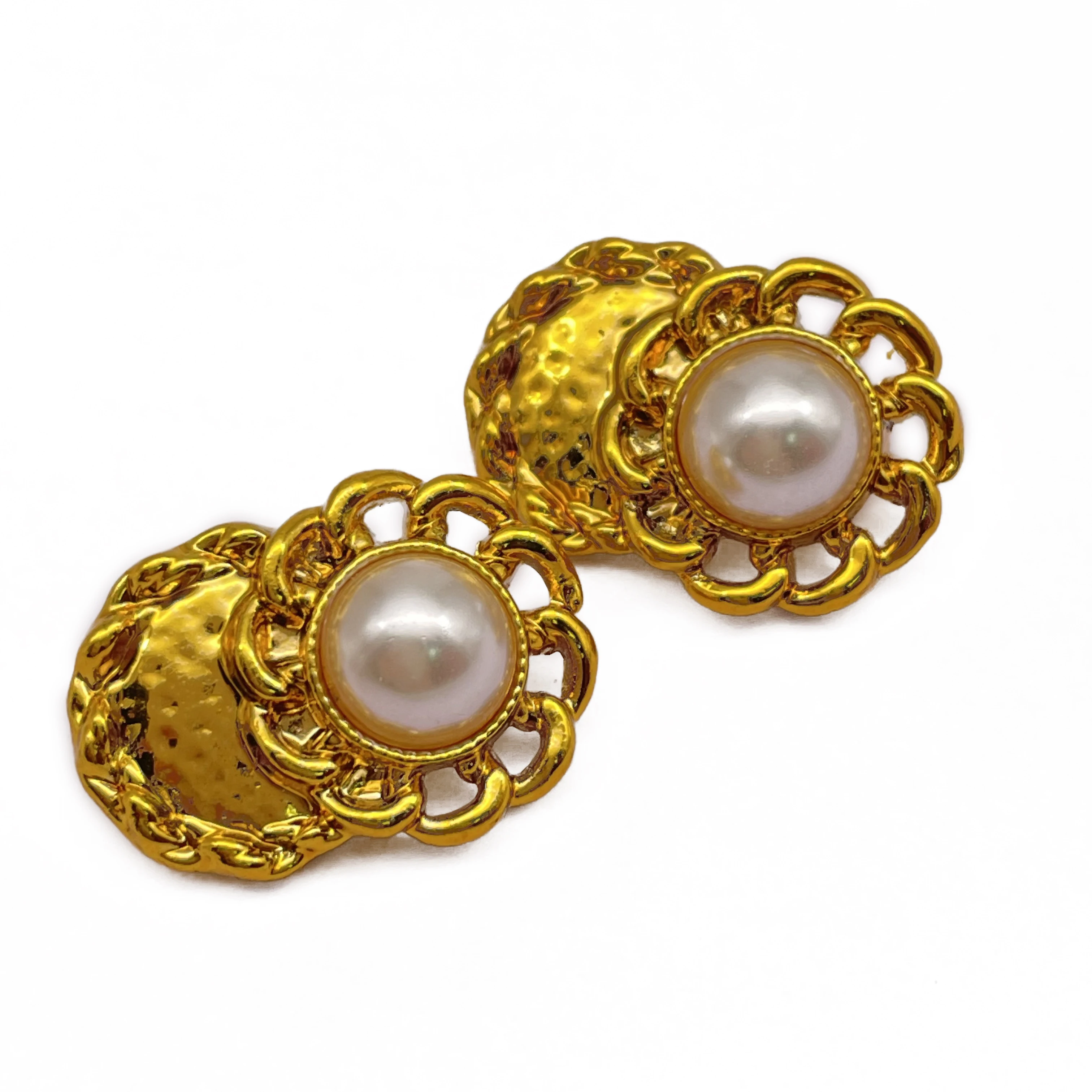 Custom Pearl Flower Pattern Female Clothes Button Sewing Buttons Rivet Decoration Flat Button