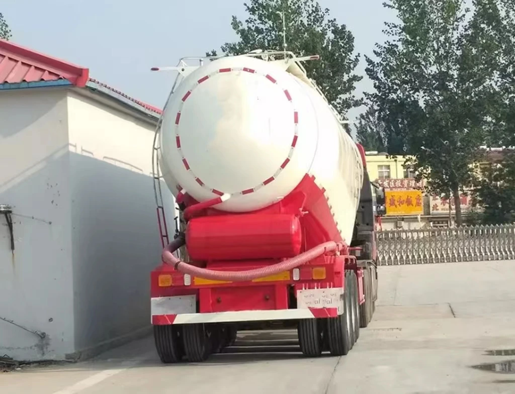 Customized Used  tri-axles Powder Tank car Made in China 42cbm Sinotruk  50t Bulk Cement semi trailer
