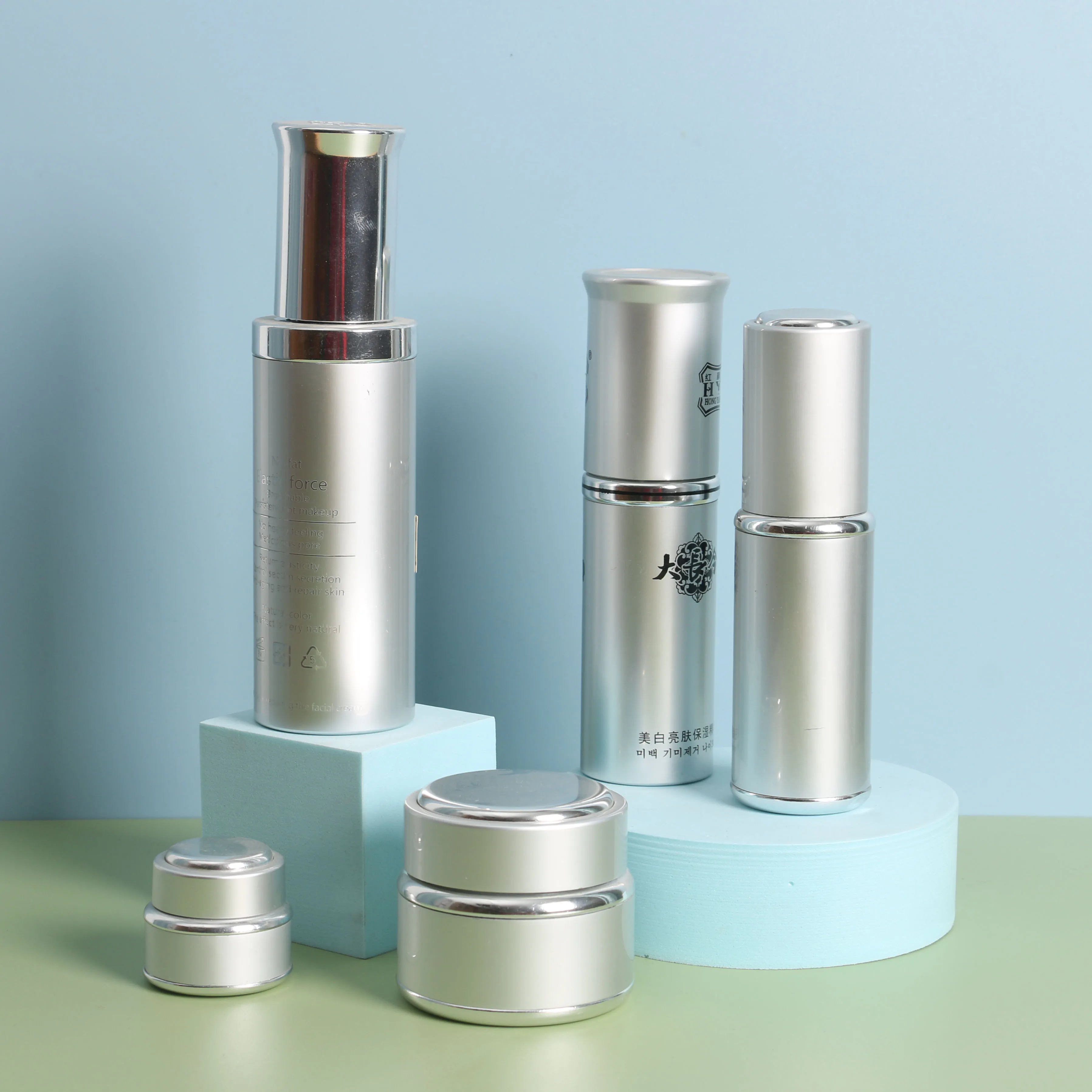 Top One Child Resistant Cosmetics Packaging Emulsion Spray Bronzer Compact Rectangular Golden Olive Green Ball Shape 30 G jars