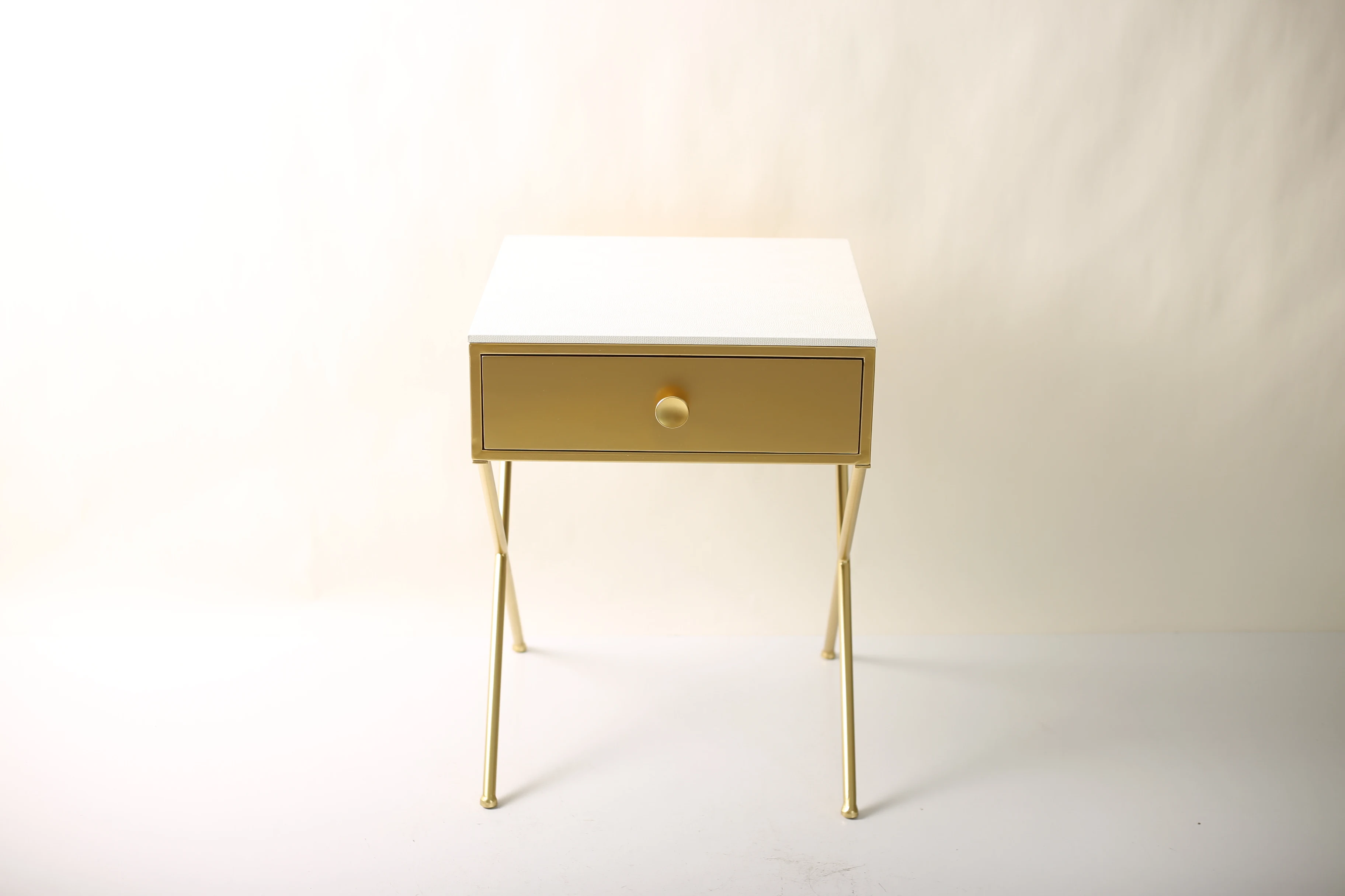 Golden Arts factory home furniture bedroom modern creative design assorted color bedside table nightstand