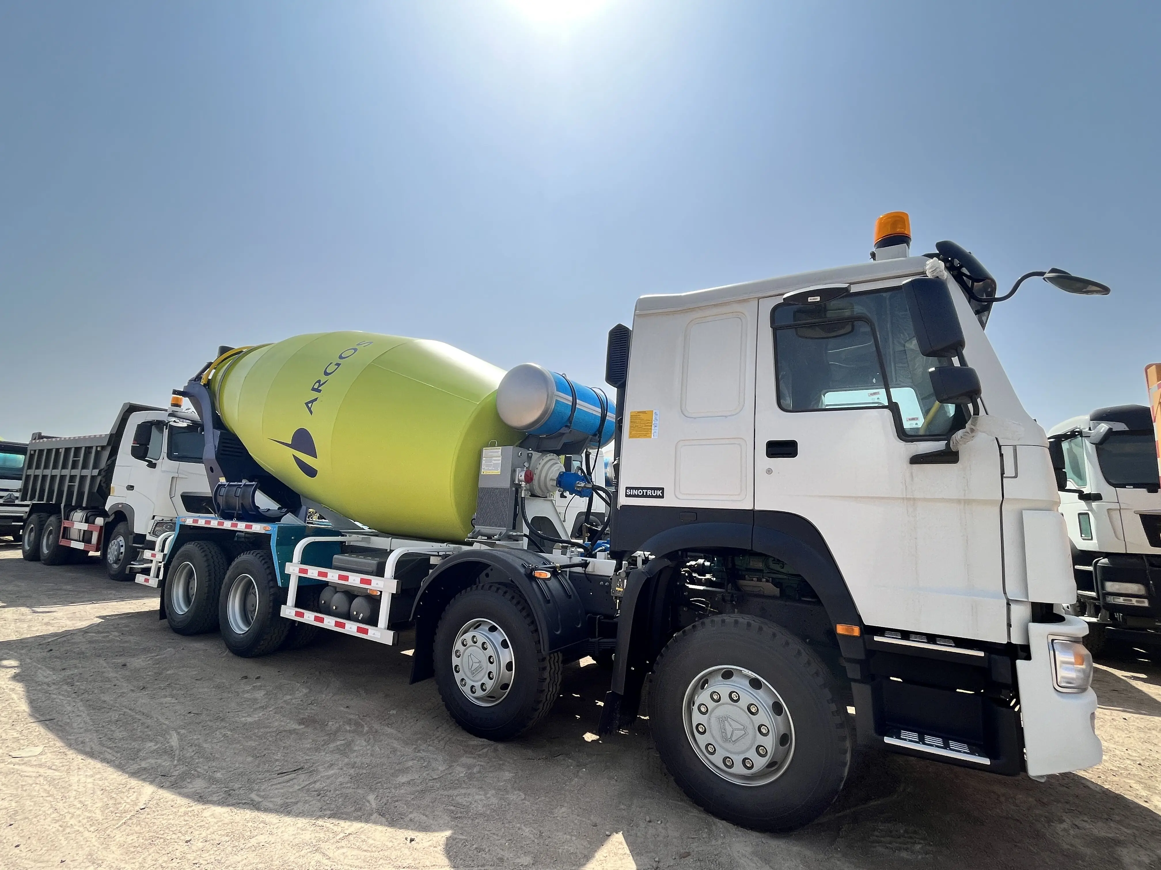 Дизельный популярный Бетономешалка Sinotruck HOWO 8x4 17.5
