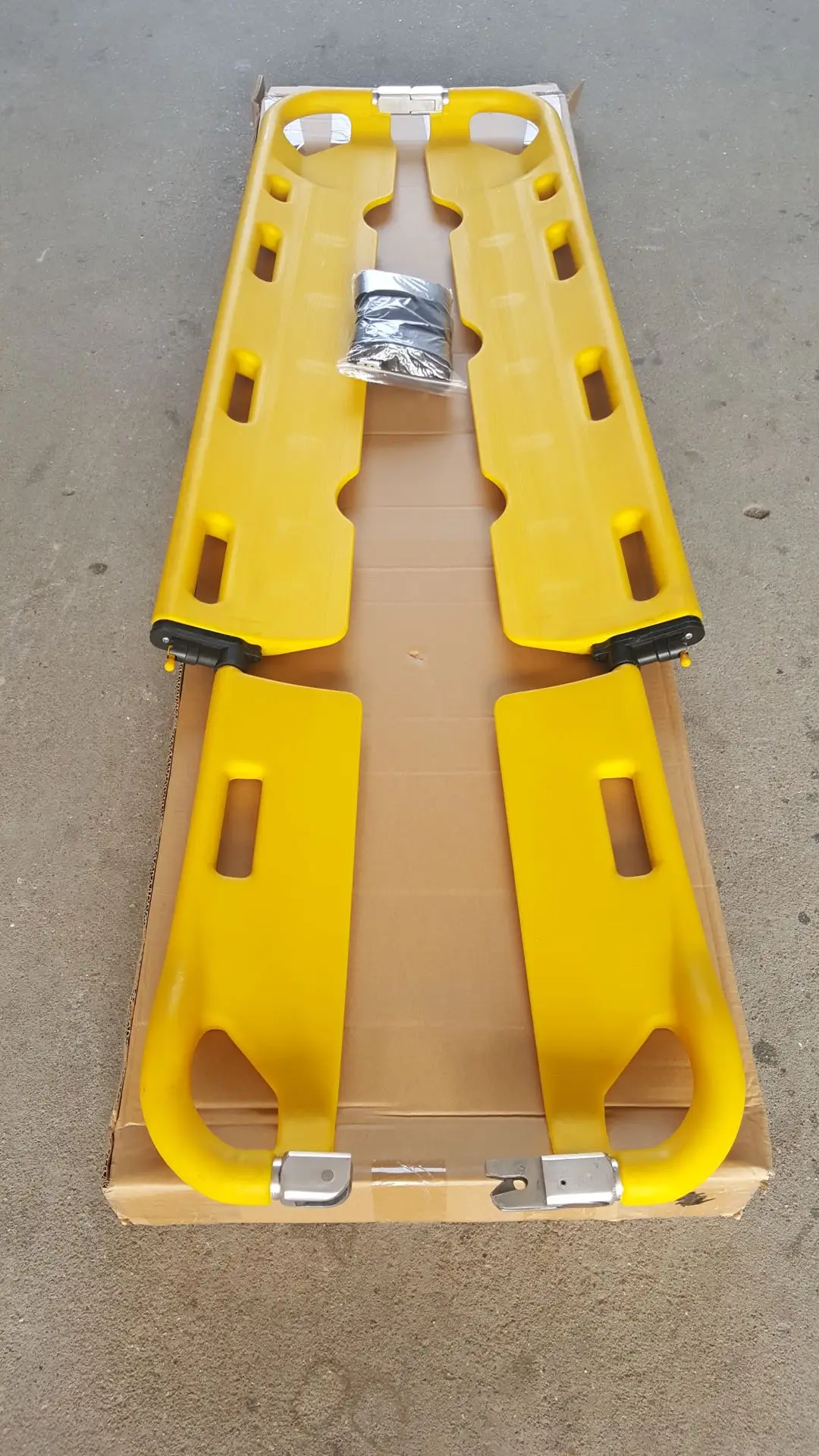 Dinggong MDK-C2 high quality safely ambulance operators plastic scoop stretcher trolley low price