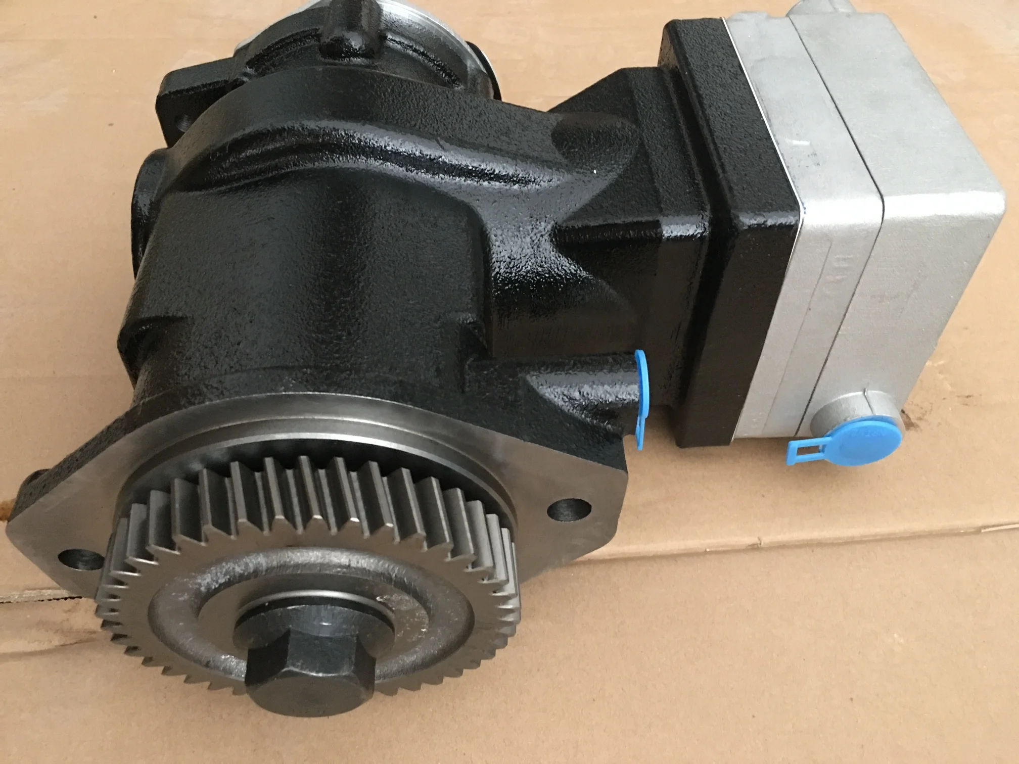 Genuine Machinery Parts 6CT8.3 Diesel Engine Air Compressor 4929623