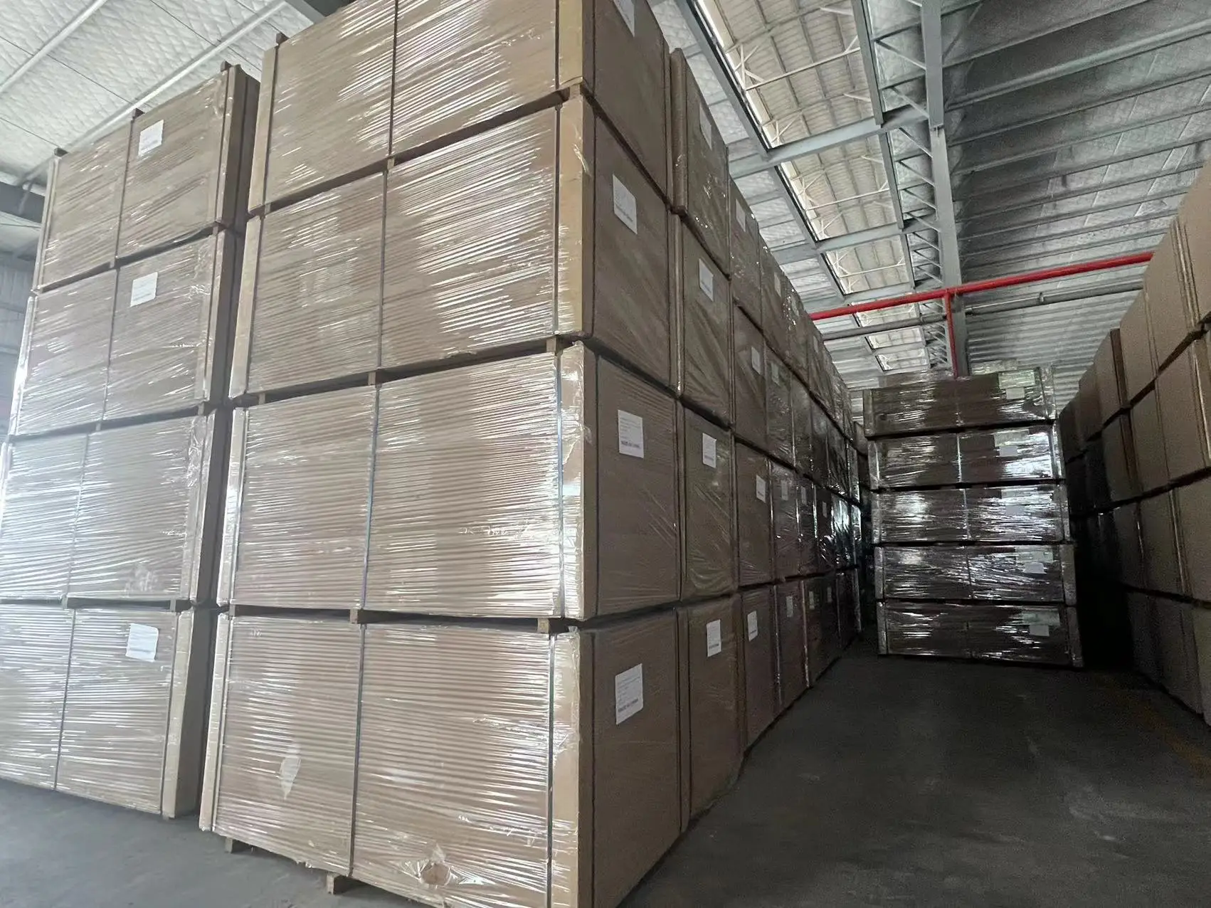 Factory Heavy-Duty Universal Fit Ecological Board Decking Precision Controlled Sustainable Design with E1 Formaldehyde Emission