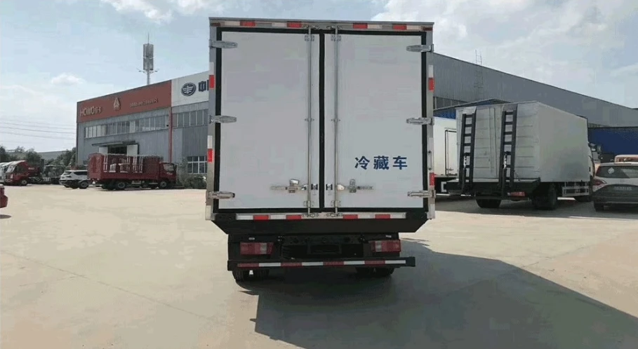 Factory Priced HOWO 5T Small Refrigerator Van Truck New 4x2 Manual Automatic Diesel Gasoline Euro 5 Refrigerated Cold Room Box