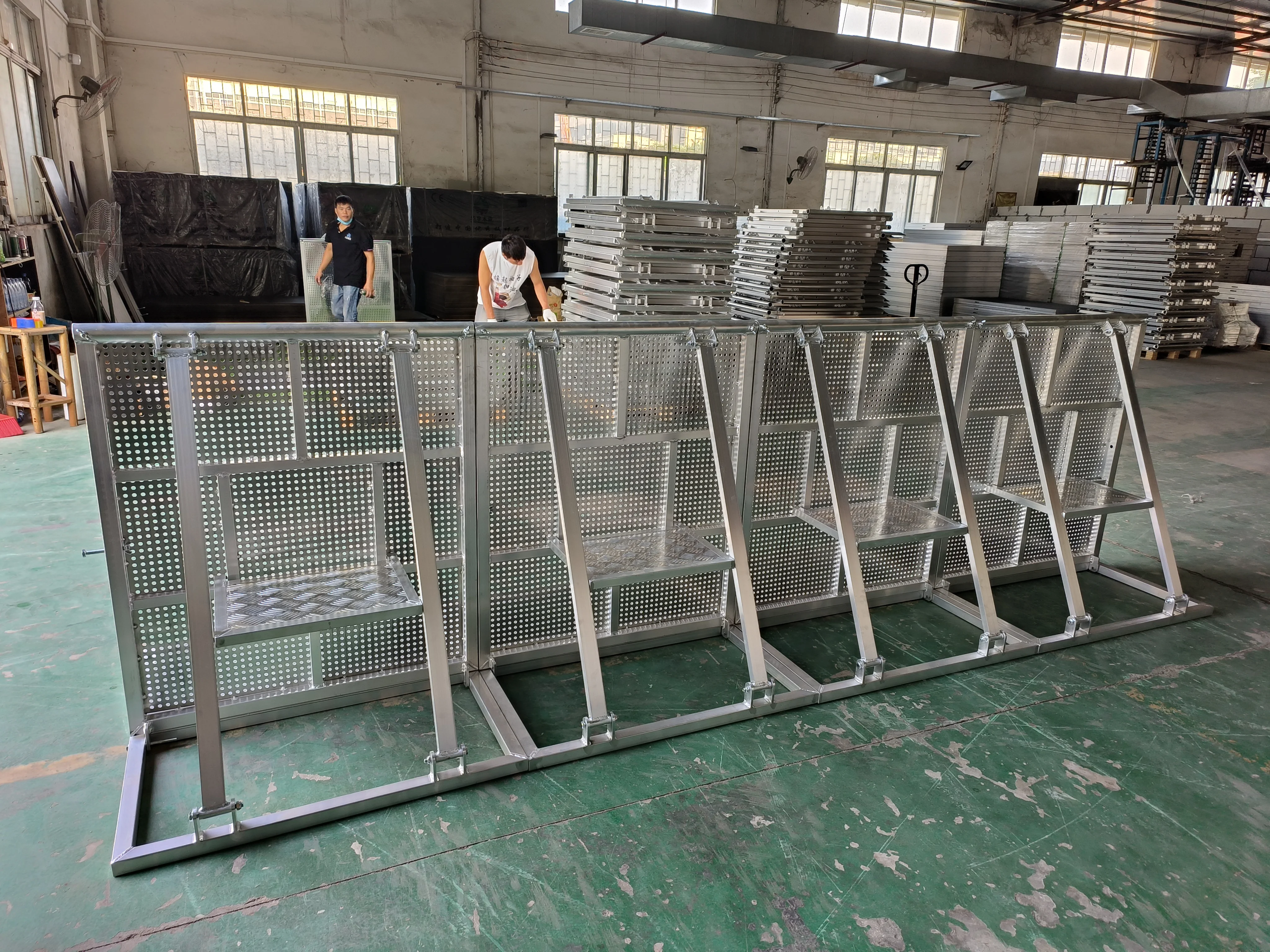 Cheap Type Metal Aluminum Black Crowd Control Barrier