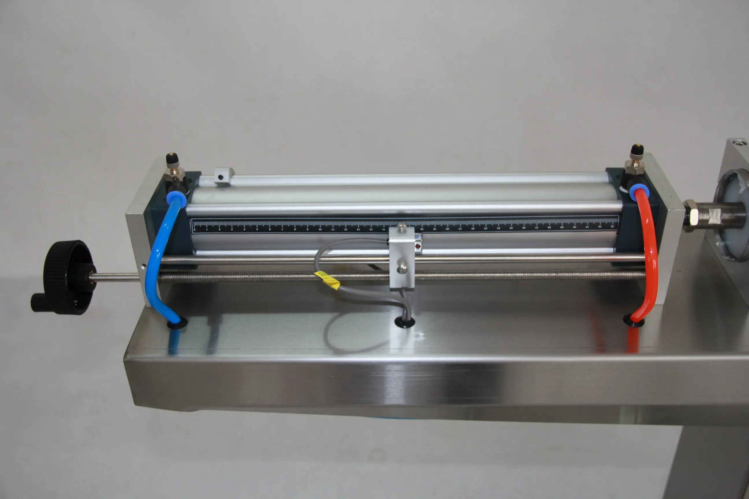 
hand sanitizer gel pouch water filling machine ry liquids paste filling machine and packing 