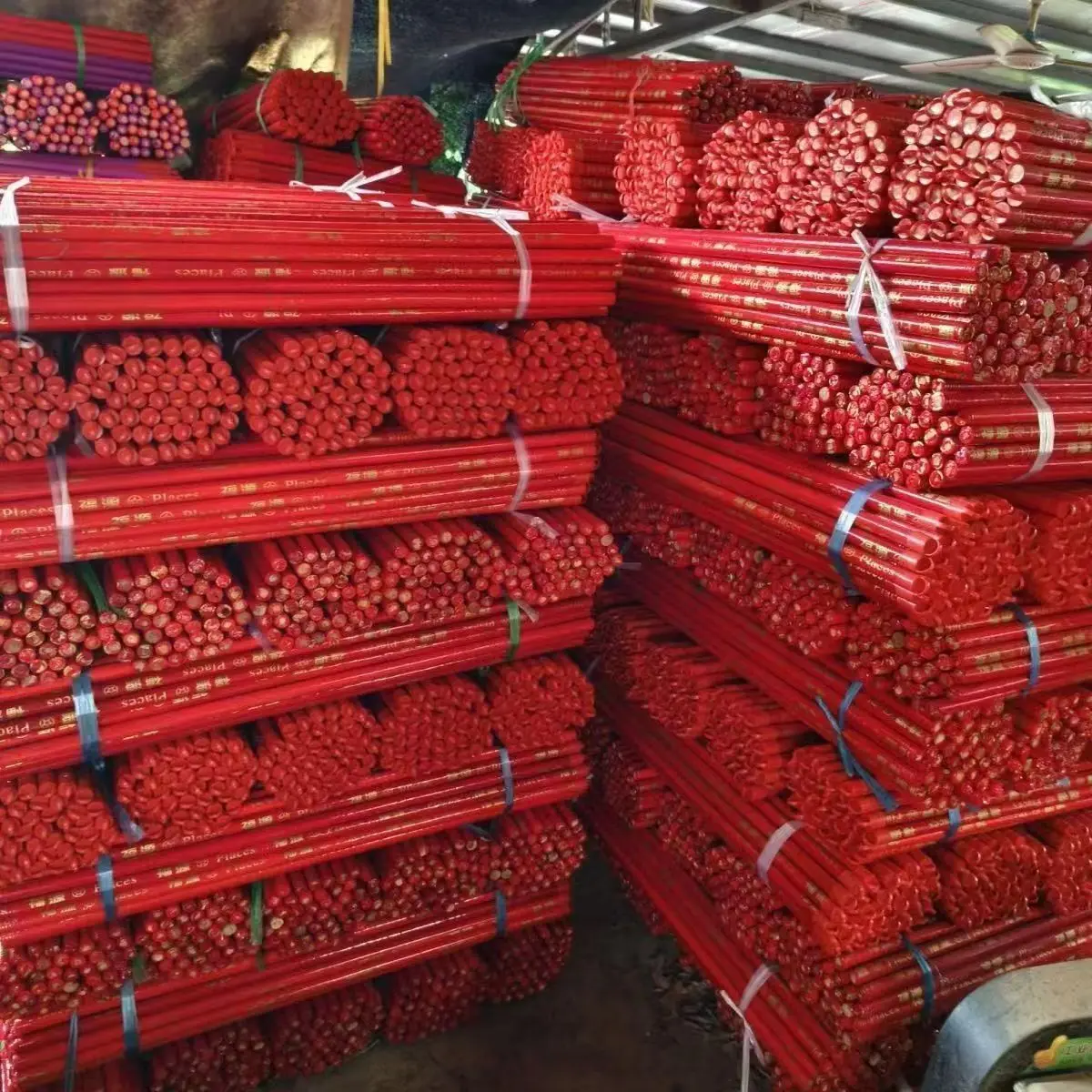 Factory Price Wholesale Price 120cm 97cmnatural Wooden Brooms And Handle Or Mop And Stick