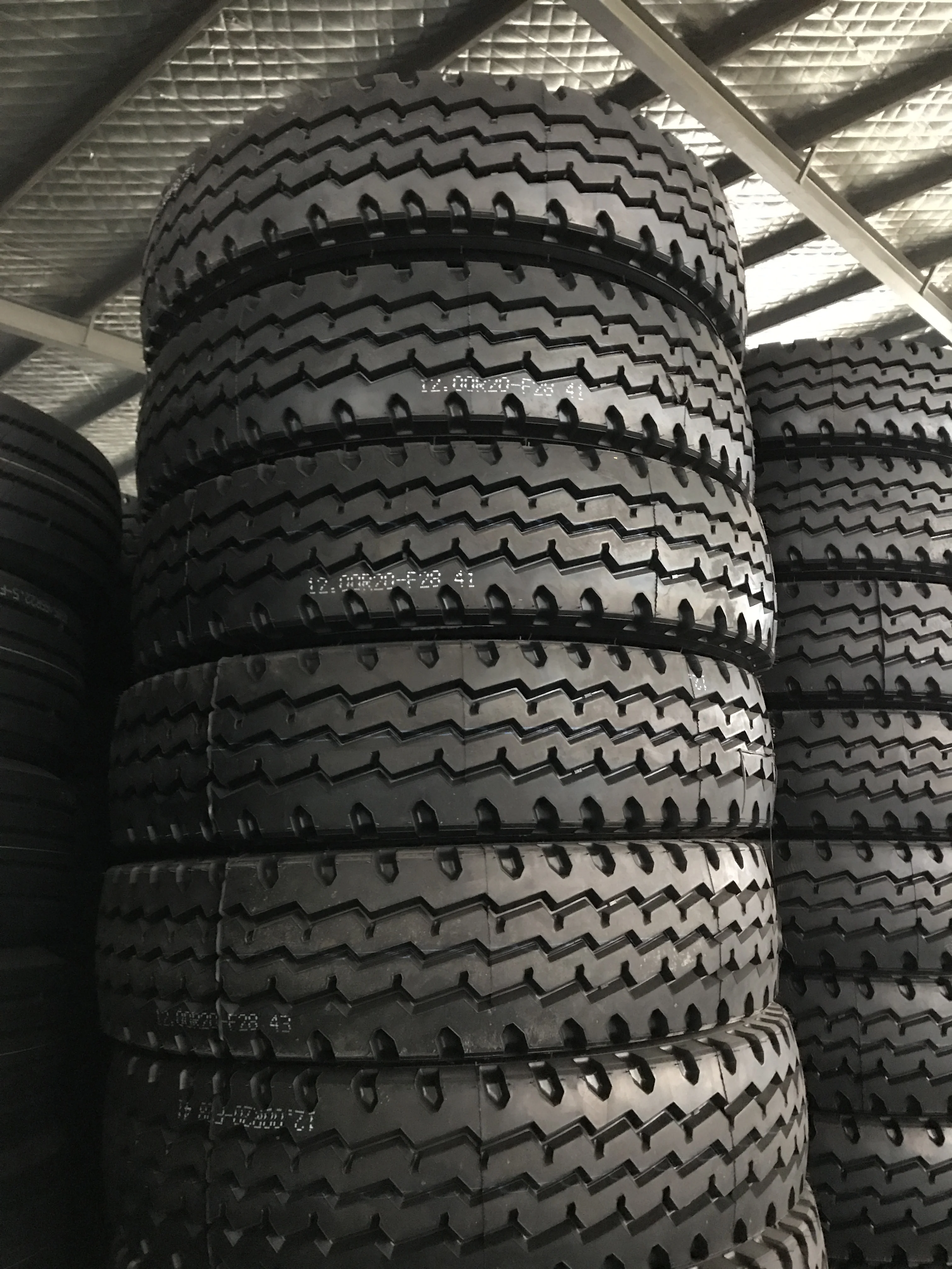 China tyre top quality cheap prices radial light truck tyre 8.25R16LT tires for usa