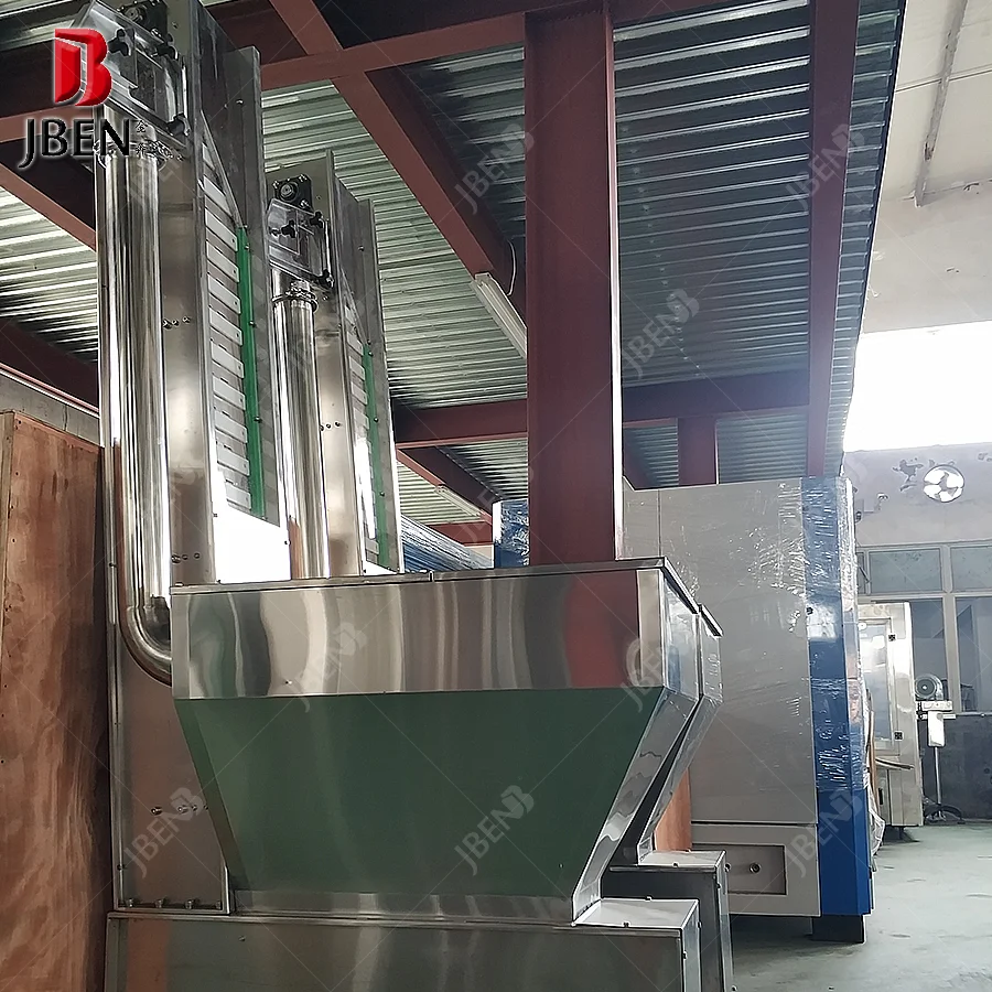 300ml small bottle filling machine / 2000bph automatic water bottling plant / carbonated drink filling machine China supplier